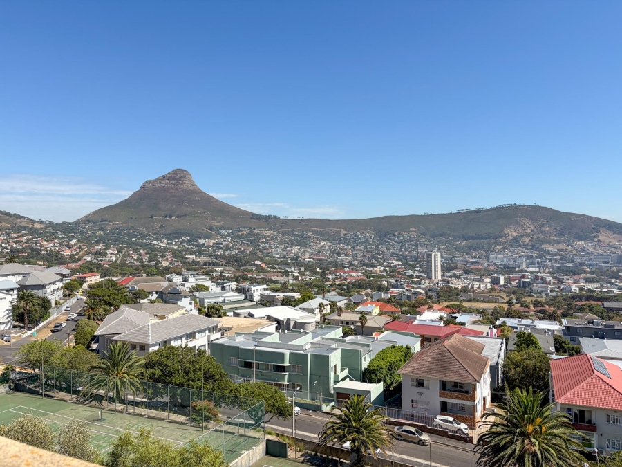 2 Bedroom Property for Sale in Vredehoek Western Cape